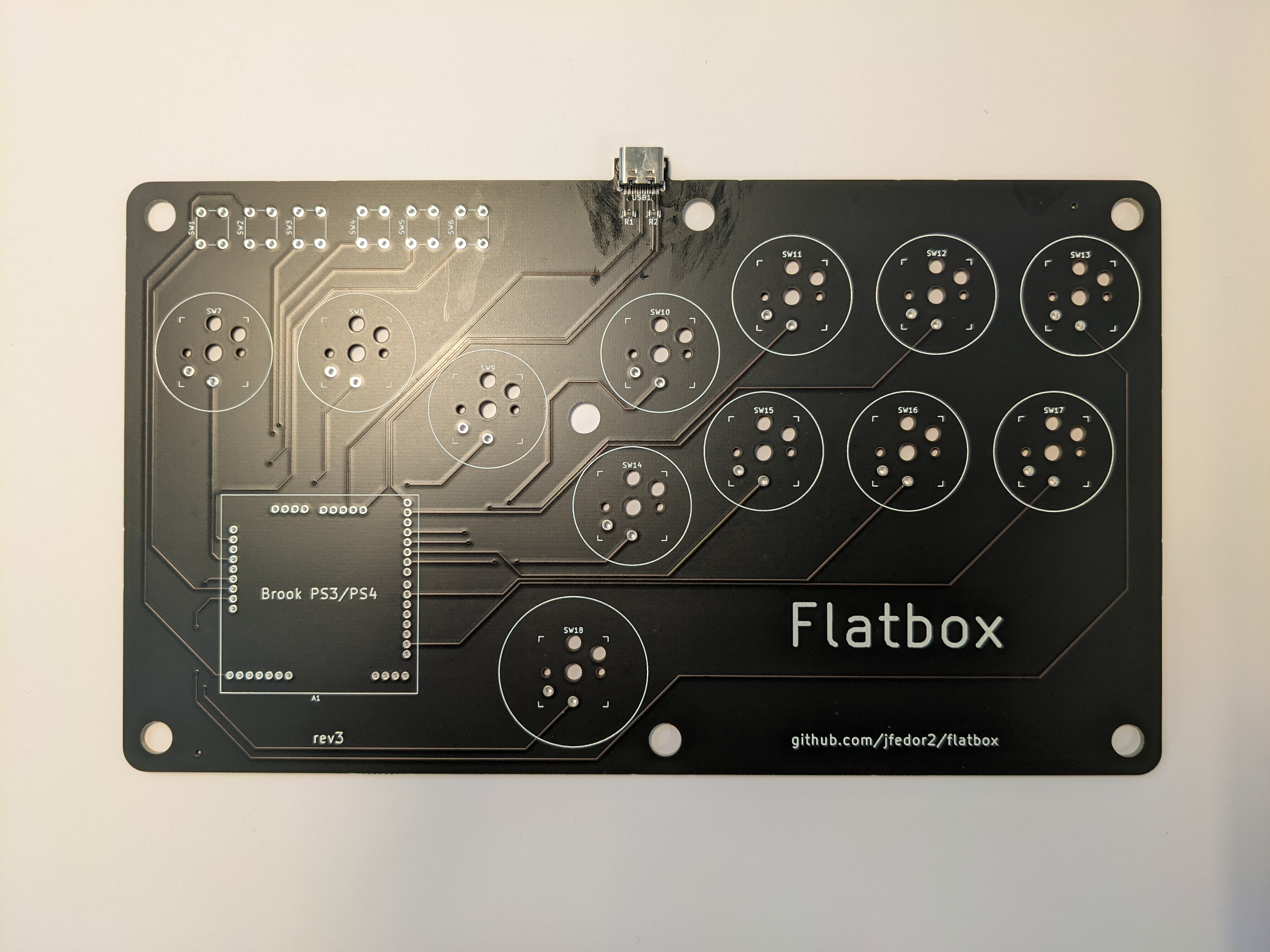 Flatbox-rev3-pcb-with-smd-parts.jpg